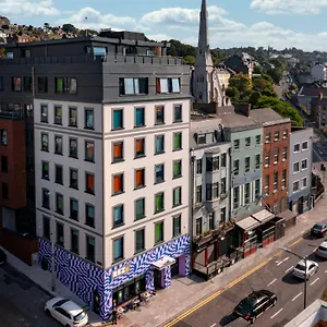 Hotell Rezz, Cork